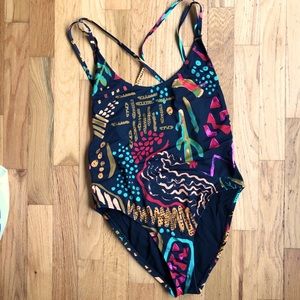 Funky high cut swimsuit 🚦🚥